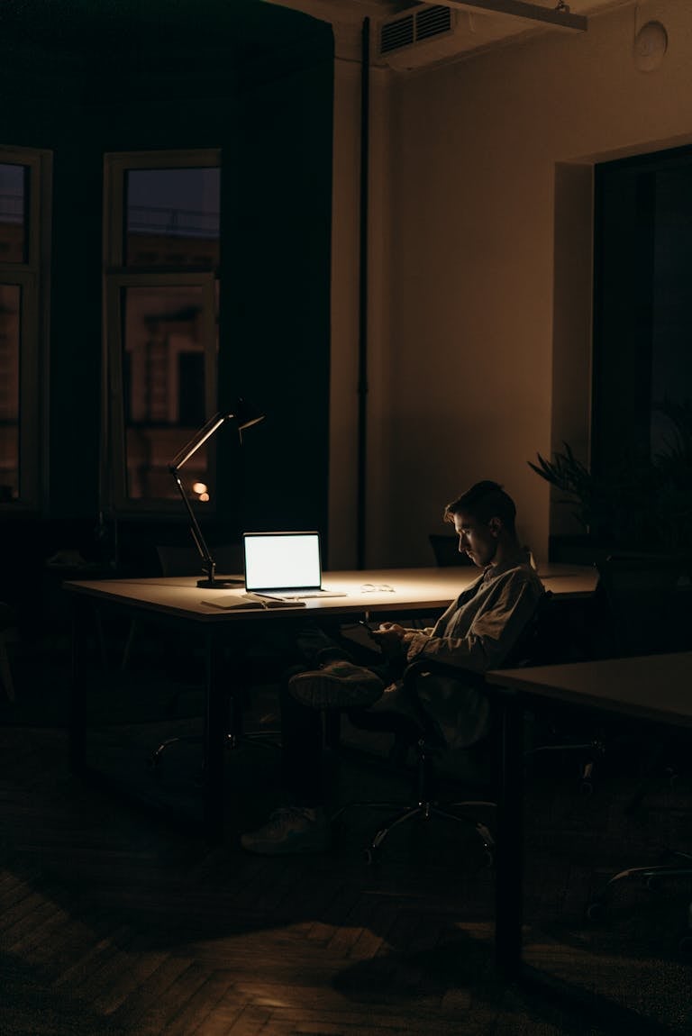 Freelance Worker Rights Under SB 988: A Los Angeles Employee's Guide